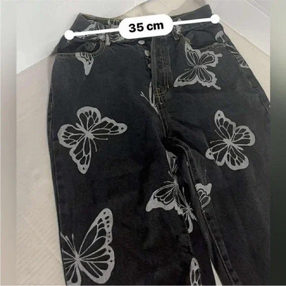 PACSUN High Rise Straight Leg
Cropped Raw Hem Butterfly
Black Jeans Size 27 - Picture 2 of 15
